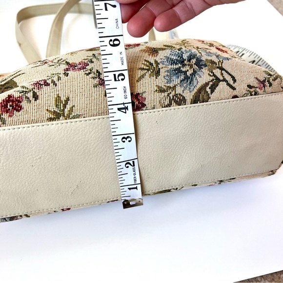 Vintage 80s MITZI Floral Tapestry Carpet Shoulder Tote Bag - Picture 8 of 17